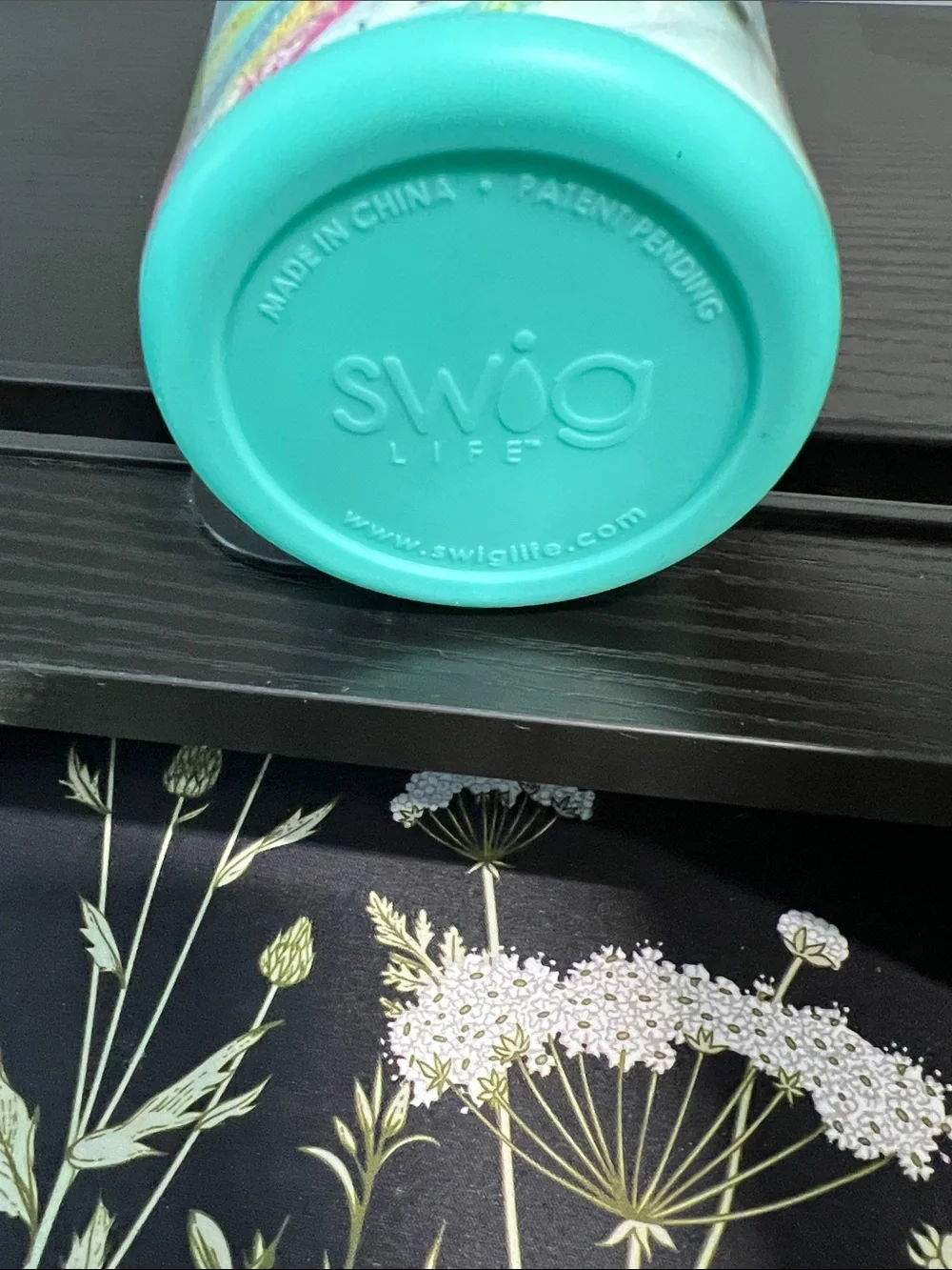 Very Gently used Swig Life 32oz Wanderlust Travel Tumbler